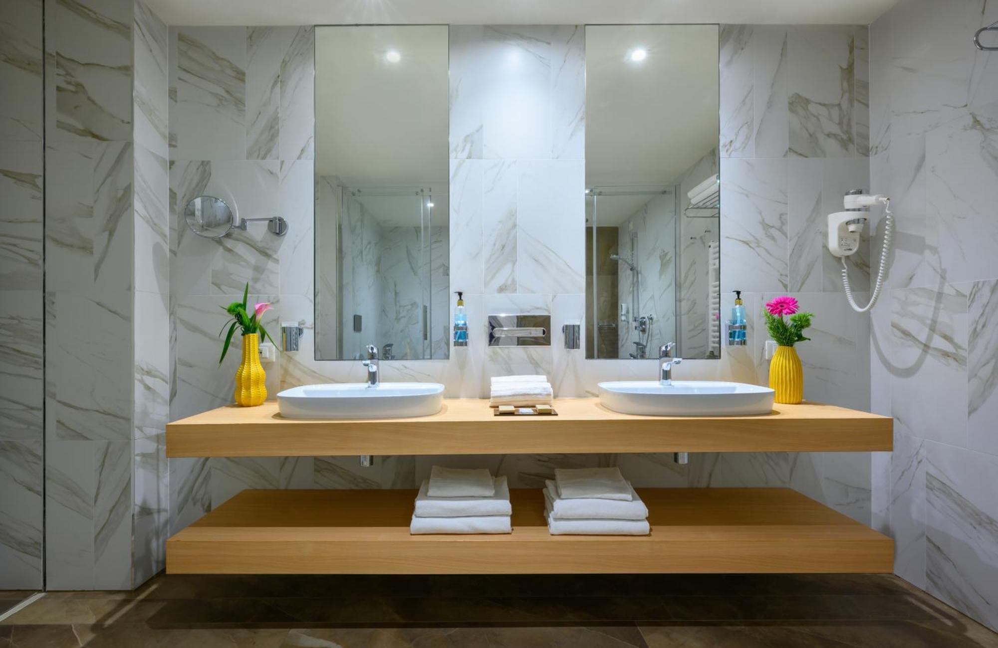 Leonardo Hotel Lago Di Garda - Wellness And Spa Lazise Zewnętrze zdjęcie